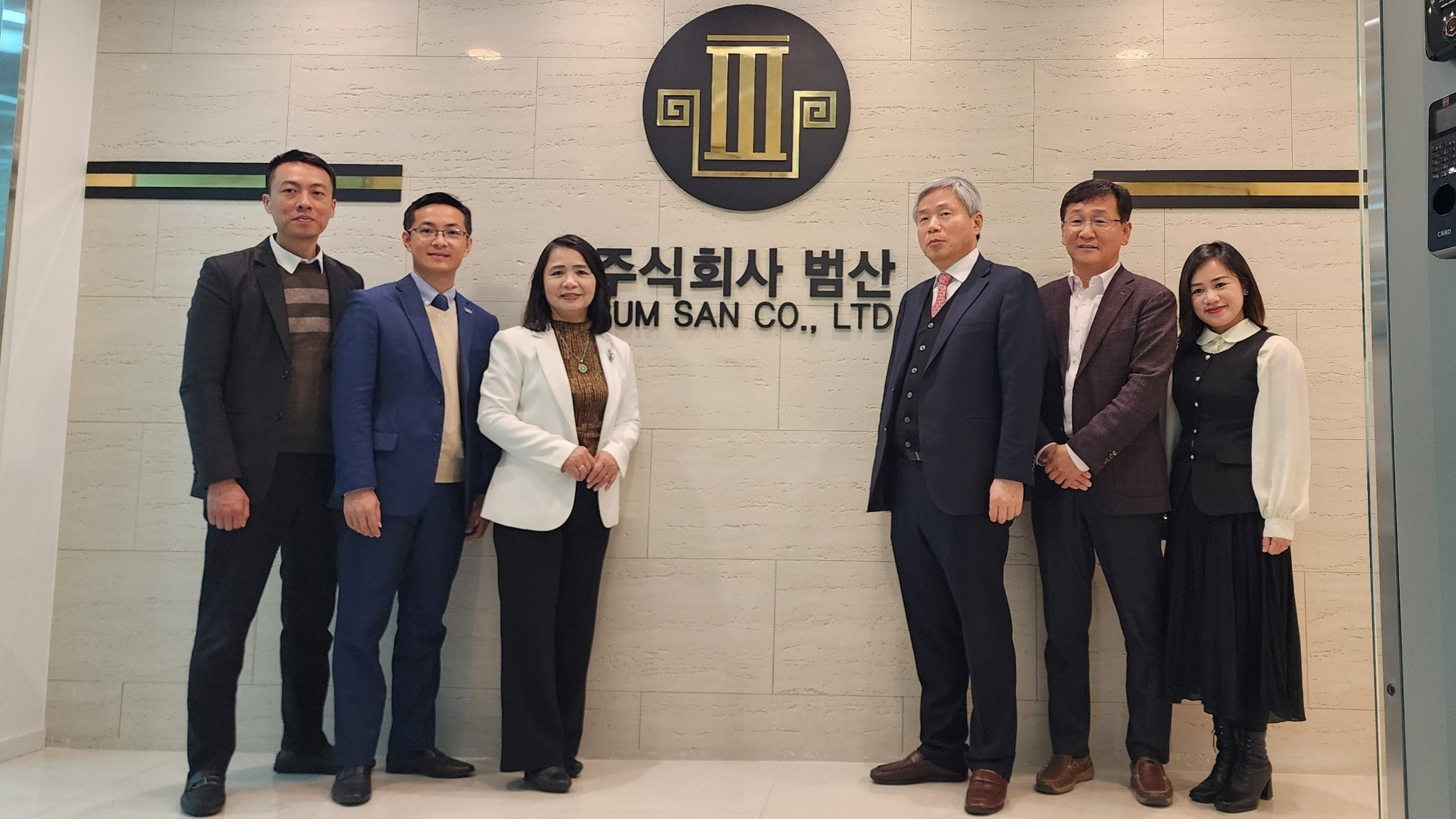 Chuyến thăm và làm việc tại Hàn Quốc của đoàn công tác Trường Đại học Thương mại