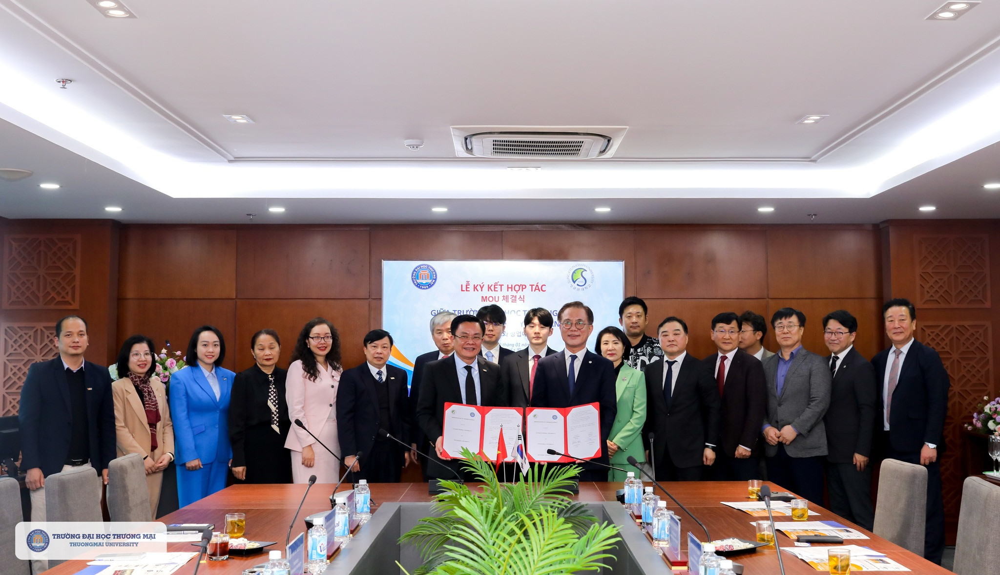 Lễ ký kết Biên bản ghi nhớ giữa Trường Đại học Thương mại và Đại học SungKyunKwan (Hàn Quốc)