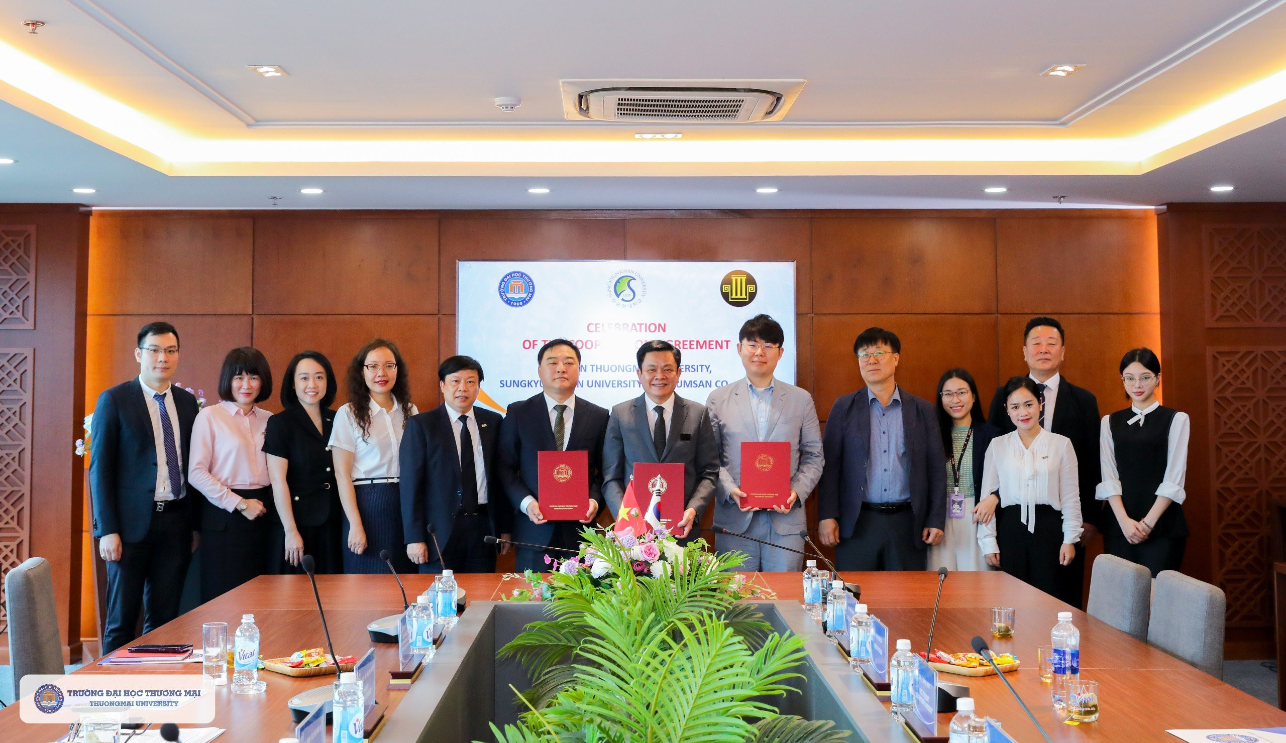 Lễ chúc mừng Thoả thuận hợp tác chương trình đào tạo Lãnh đạo cao cấp với Đại học SungKyunKwan và công ty BumSan (Hàn Quốc)