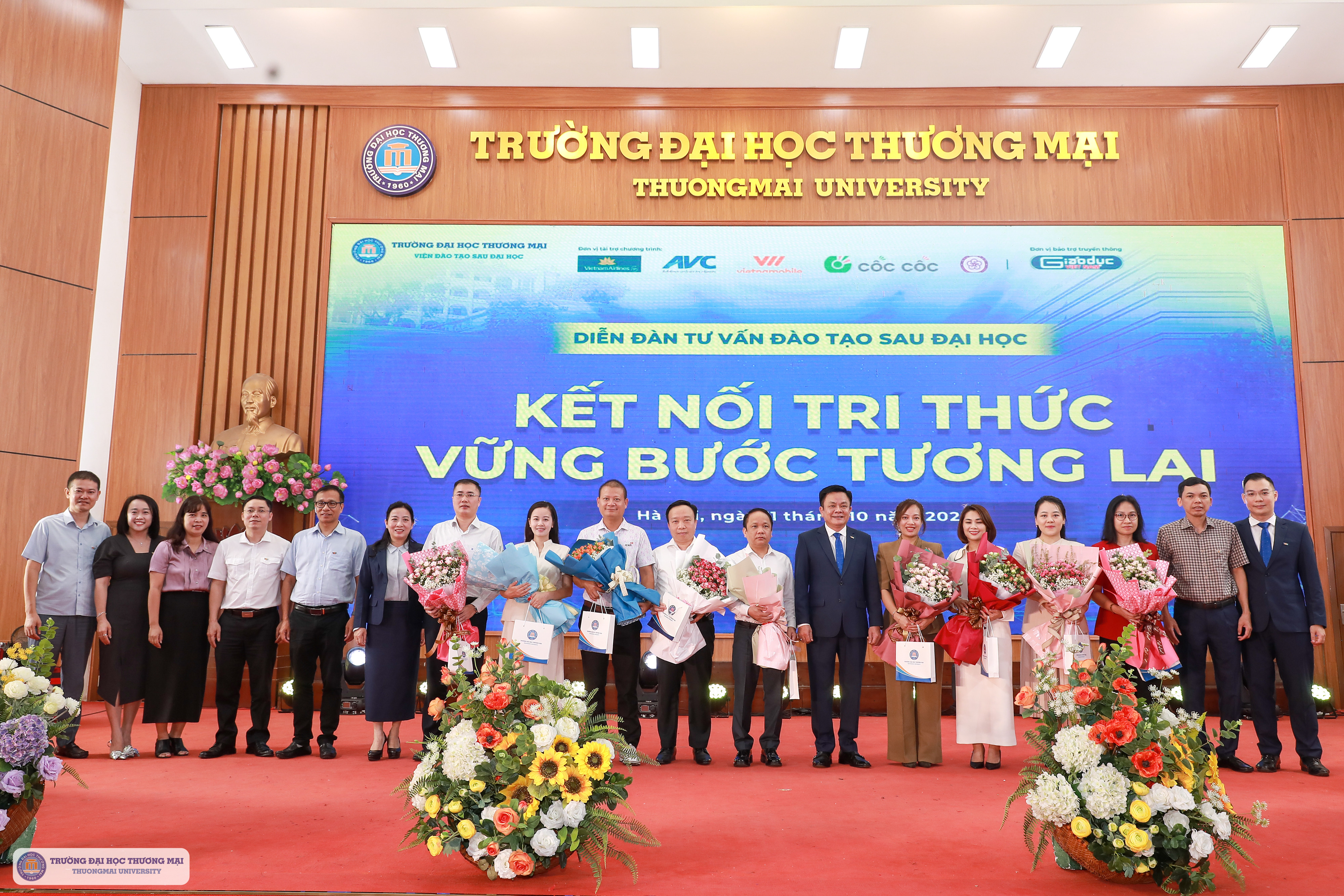 “Tư vấn đào tạo sau đại học: Kết nối tri thức-vững bước tương lai” khai mở lối đi cho người học