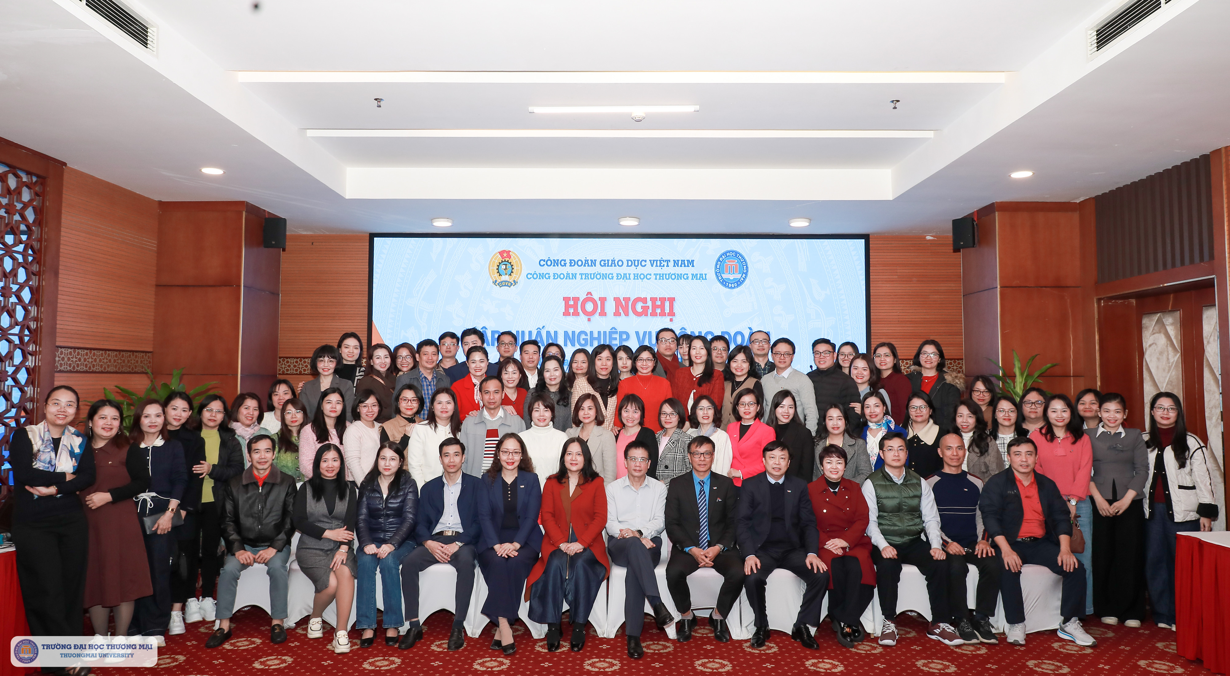 Công đoàn Trường ĐH Thương mại tổ chức Hội nghị tập huấn nghiệp vụ cán bộ công đoàn năm học 2025 - 2026
