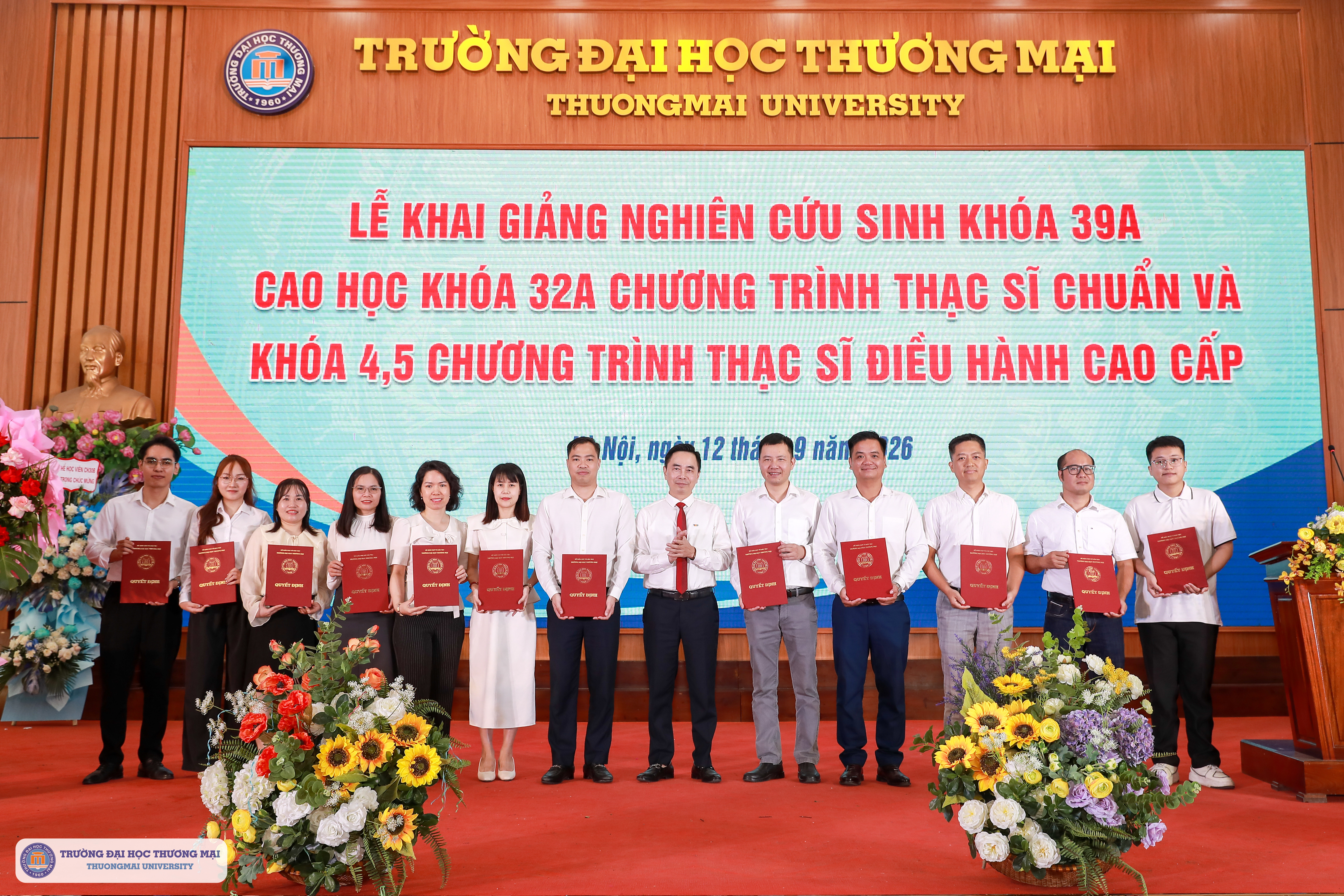 Lễ khai giảng nghiên cứu sinh khoá 39A, cao học khoá 32A chương trình thạc sĩ chuẩn và khoá 4, 5 chương trình Thạc sĩ Điều hành cao cấp