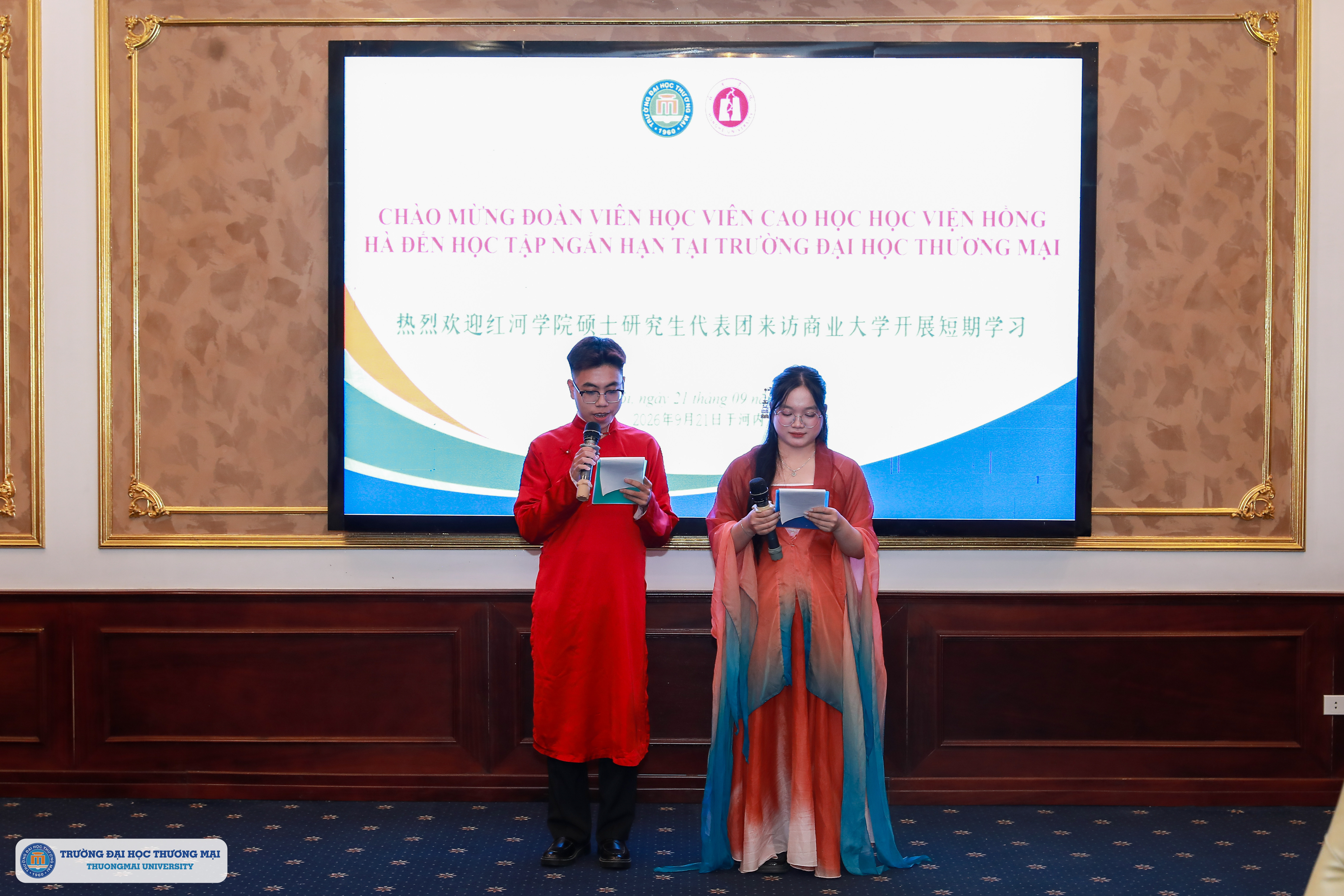 Khai giảng và chào mừng đoàn cao học viên của Học viện Hồng Hà sang học tập ngắn hạn tại Trường Đại học Thương mại