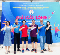 Cán bộ công đoàn Trường Đại học Thương mại tham gia giải Cầu lông Cán bộ Công đoàn ngành Giáo dục Việt Nam năm 2023