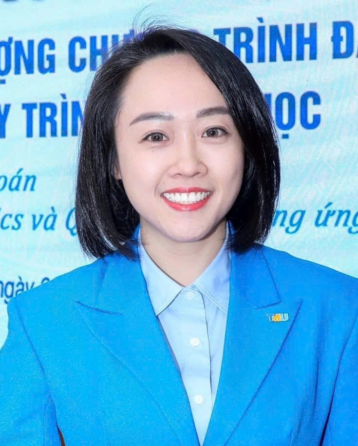 TS Phan Thu Trang