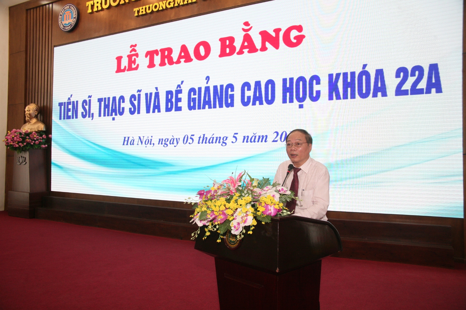 PGS.TS Nguyễn Hoàng Long phát biểu tại buổi Lễ