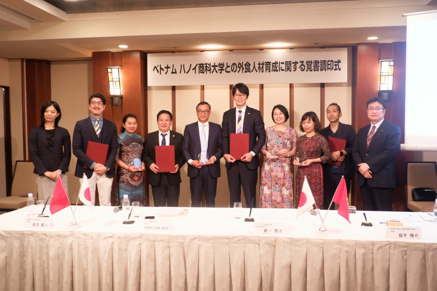 THUONGMAI UNIVERSITY INKS DEAL WITH JAPANESE COUNTERPARTS FOR SENDING STUDENTS OF HOSPITALITY AND TOURISM FACULTY TO JAPAN FOR INTERNSHIPS