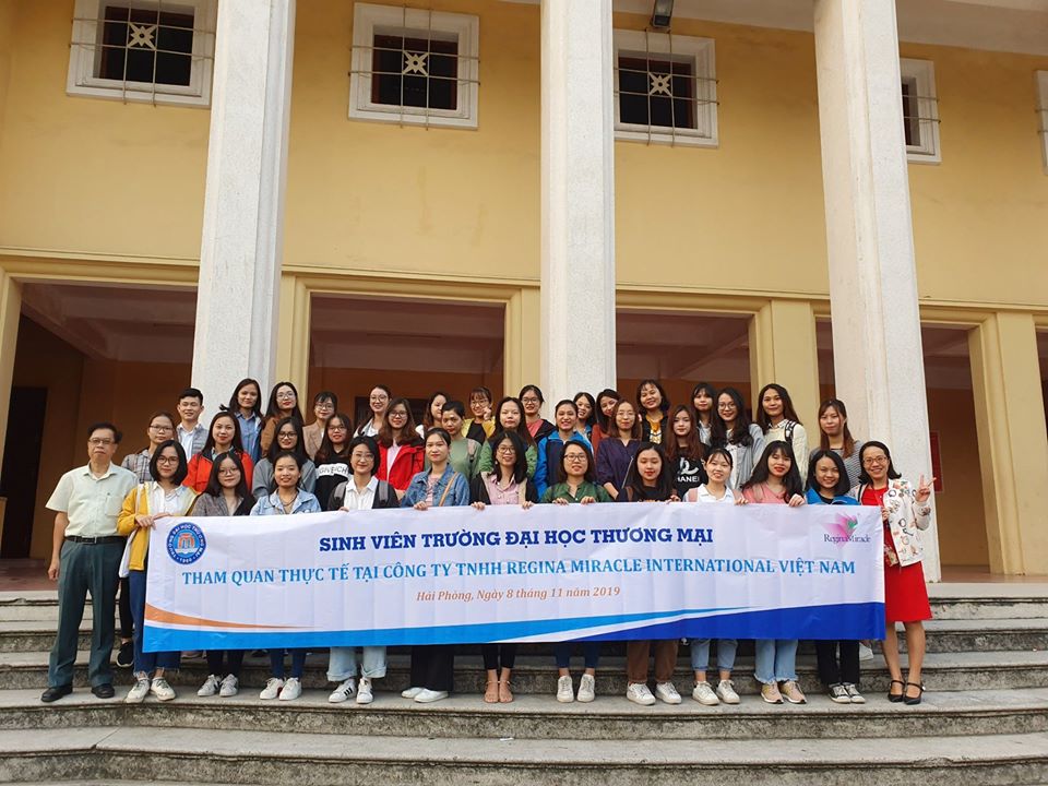 Students of Thuongmai University Attend a Short-term Course in China