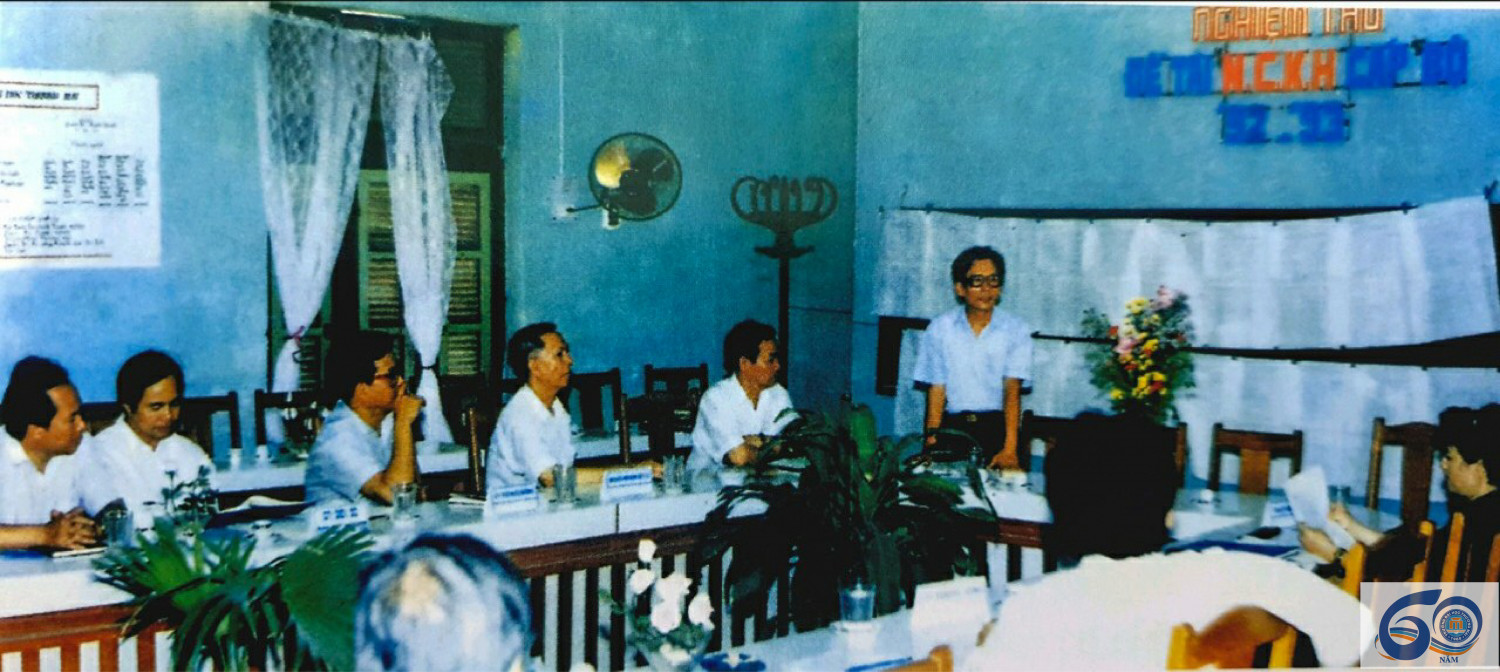 Nghiệm thu đề tài cấp Bộ mã số B91.22.06 về Đổi mới mục tiêu đào tạo, cơ cấu kiến thức các chuyên ngành của Trường Đại học Thương nghiệp (1994)