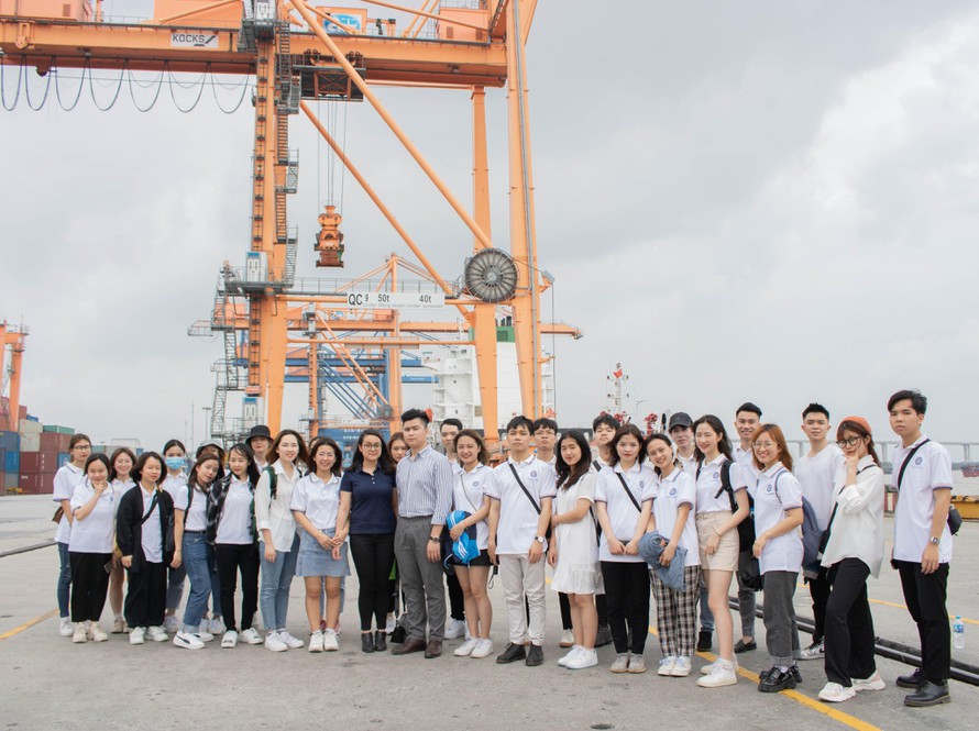 Đào tạo gắn với thực tiễn, gần 90% sinh viên tốt nghiệp có việc làm sau 3 tháng (Bài viết trên Báo Tiền phong - Chuyên trang SVVN)